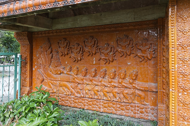 Wat Phu Khao Kaew-009